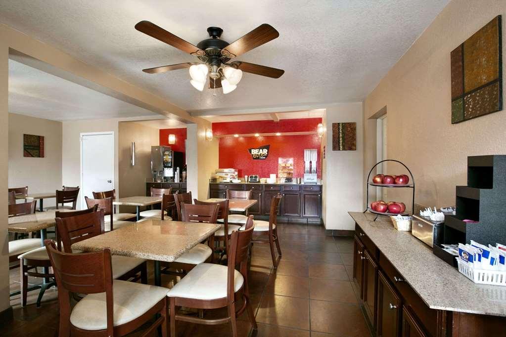 Lodge Econo Phoenix