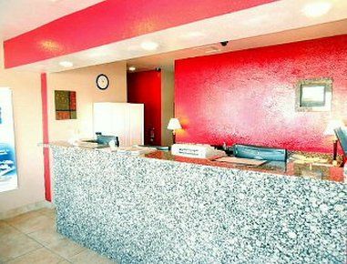 Econo Lodge *